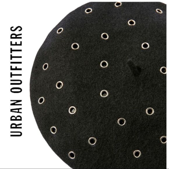 NEW Urban Outfitters UO Women's Black Grommet Cap Beret - Picture 3 of 3